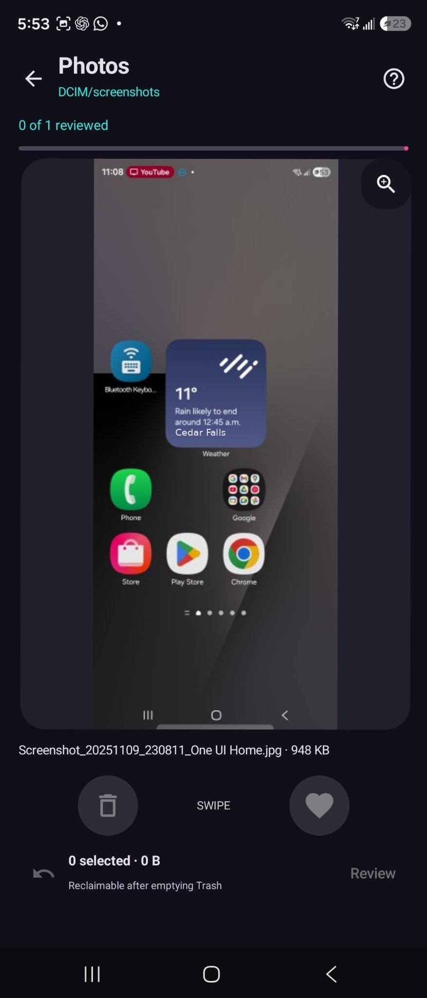 ClearSpace swipe review screen: swipe to keep a photo or send it to Trash